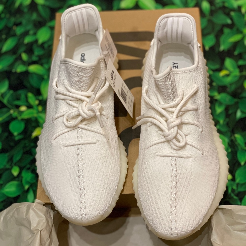 (SOLD) Adidas Yeezy Boost 350 V2 “Triple White”